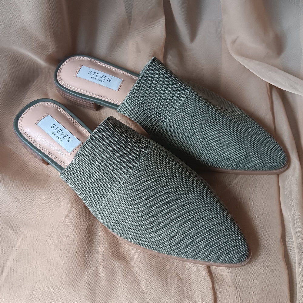 💕SOLD 💕 Old Sage Almond Toe Mules